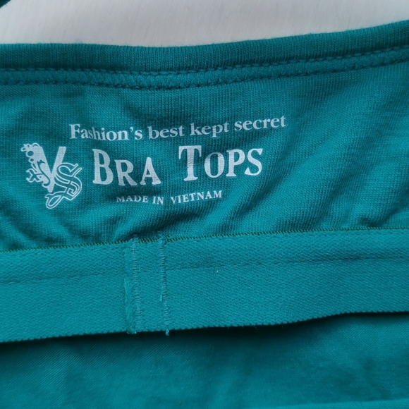 NWOT 4 tank tops bundle - Picture 4 of 5